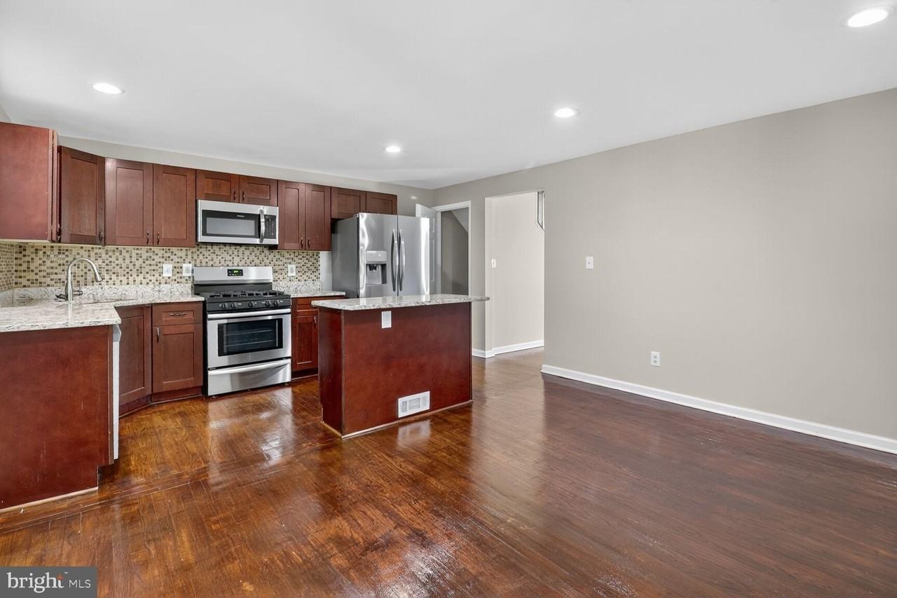 3814 Erdman Ave - Photo 5 of 15