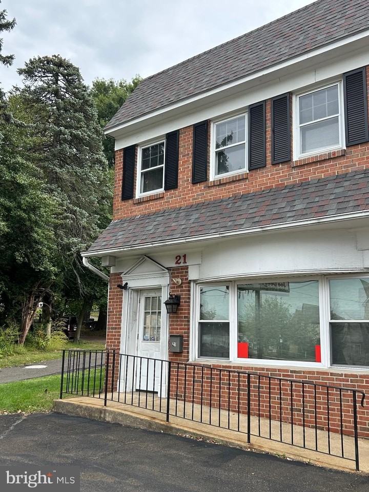 23 N York Rd Unit 21 #21 - Photo 3 of 18