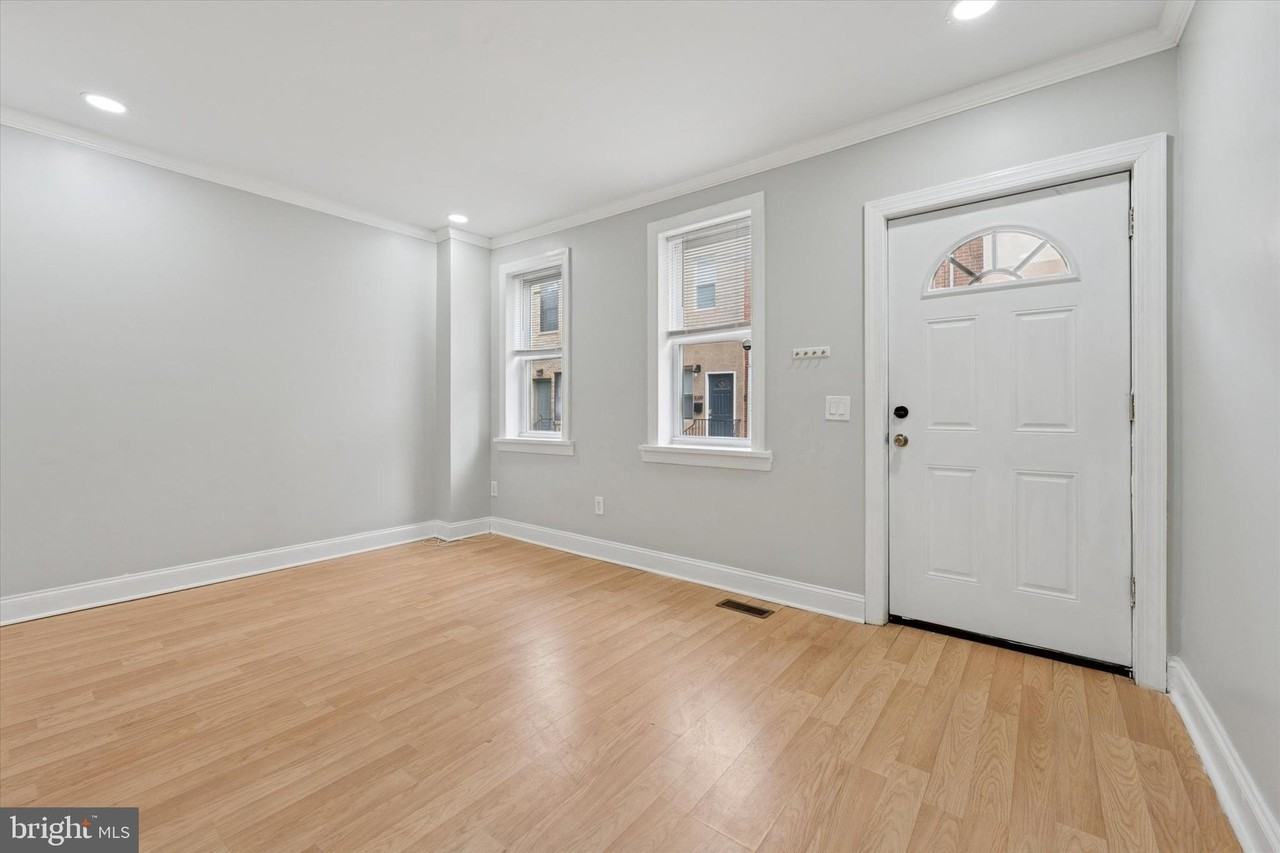 1020 South Bouvier Street - Photo 3 of 15