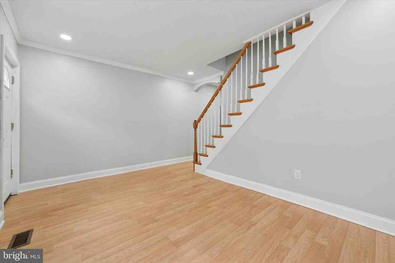 1020 South Bouvier Street - Photo 4 of 15