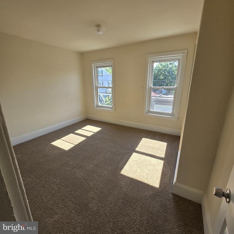 4506 Leiper St - Photo 5 of 5