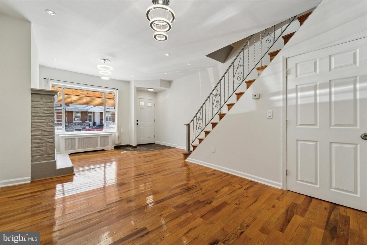 3052 Aramingo Avenue - Photo 5 of 24