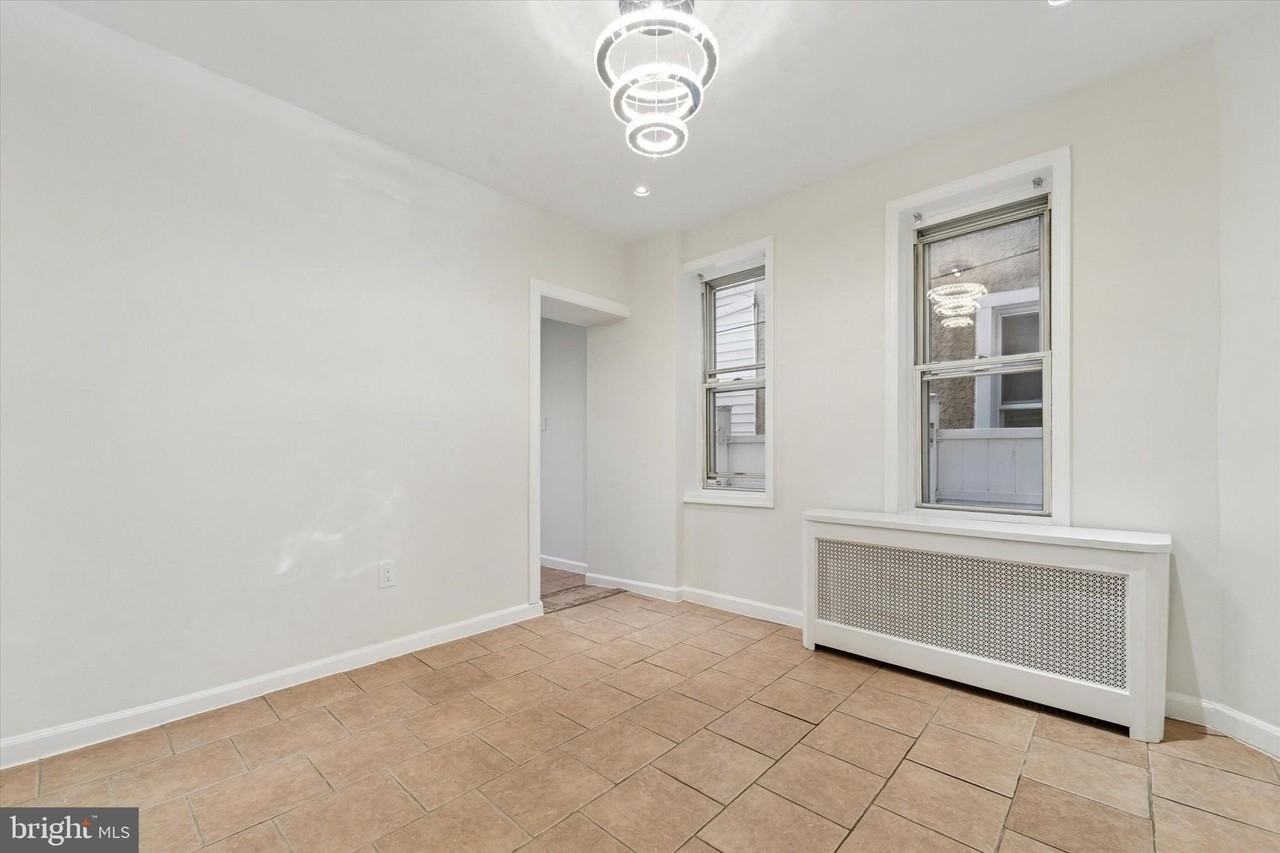 3052 Aramingo Avenue - Photo 7 of 24