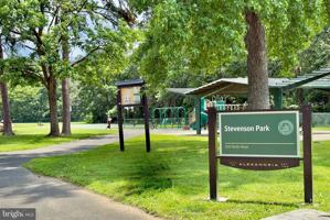 featured image of 218 Stevenson Sq