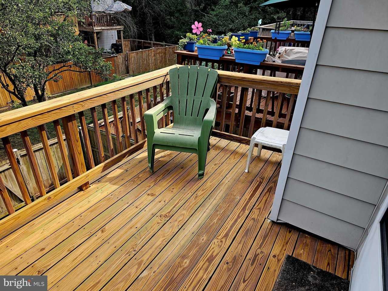 8564 Southlawn Ct - Photo 6 of 16