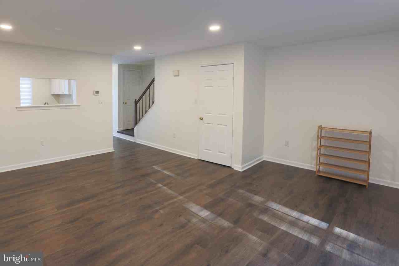 14436 Whisperwood Ct - Photo 6 of 24