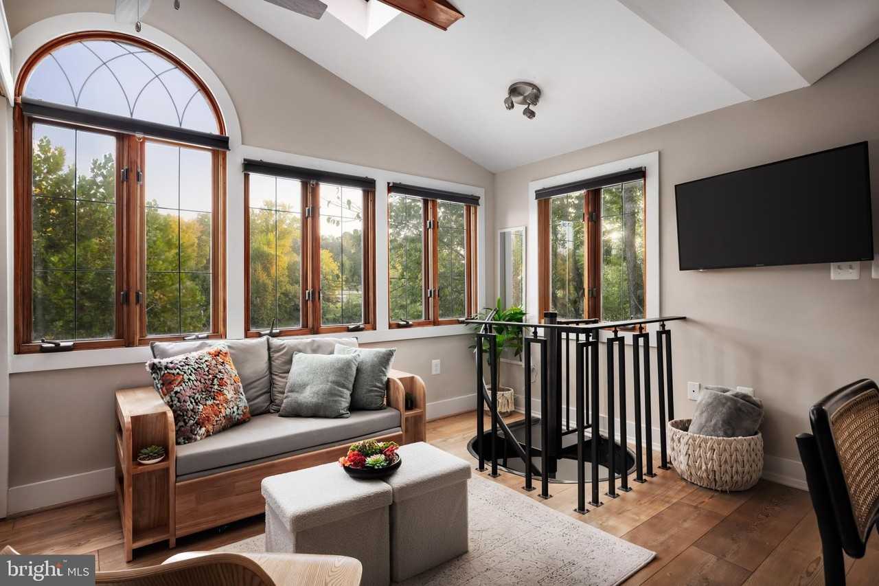 730 Bennys Beach Rd - Photo 5 of 44