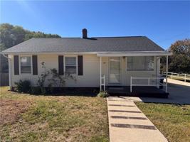 featured image of 1413 Maple St