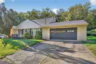 546 Roseland Ave - Photo 1 of 1