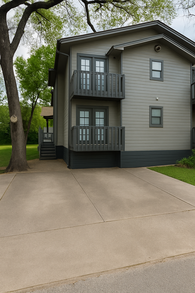 4520 Speedway - Photo 3 of 20