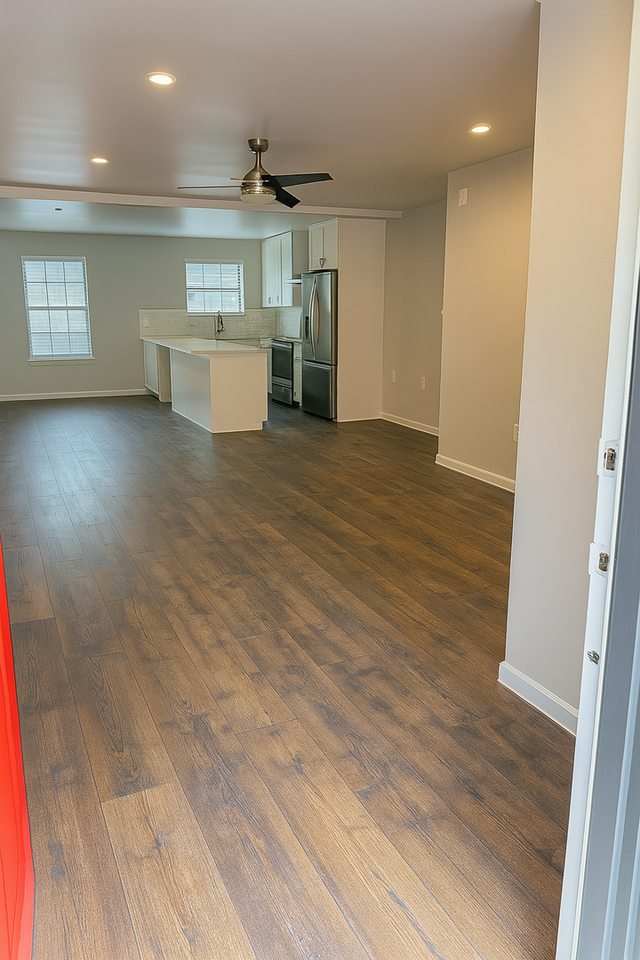 4520 Speedway - Photo 4 of 20