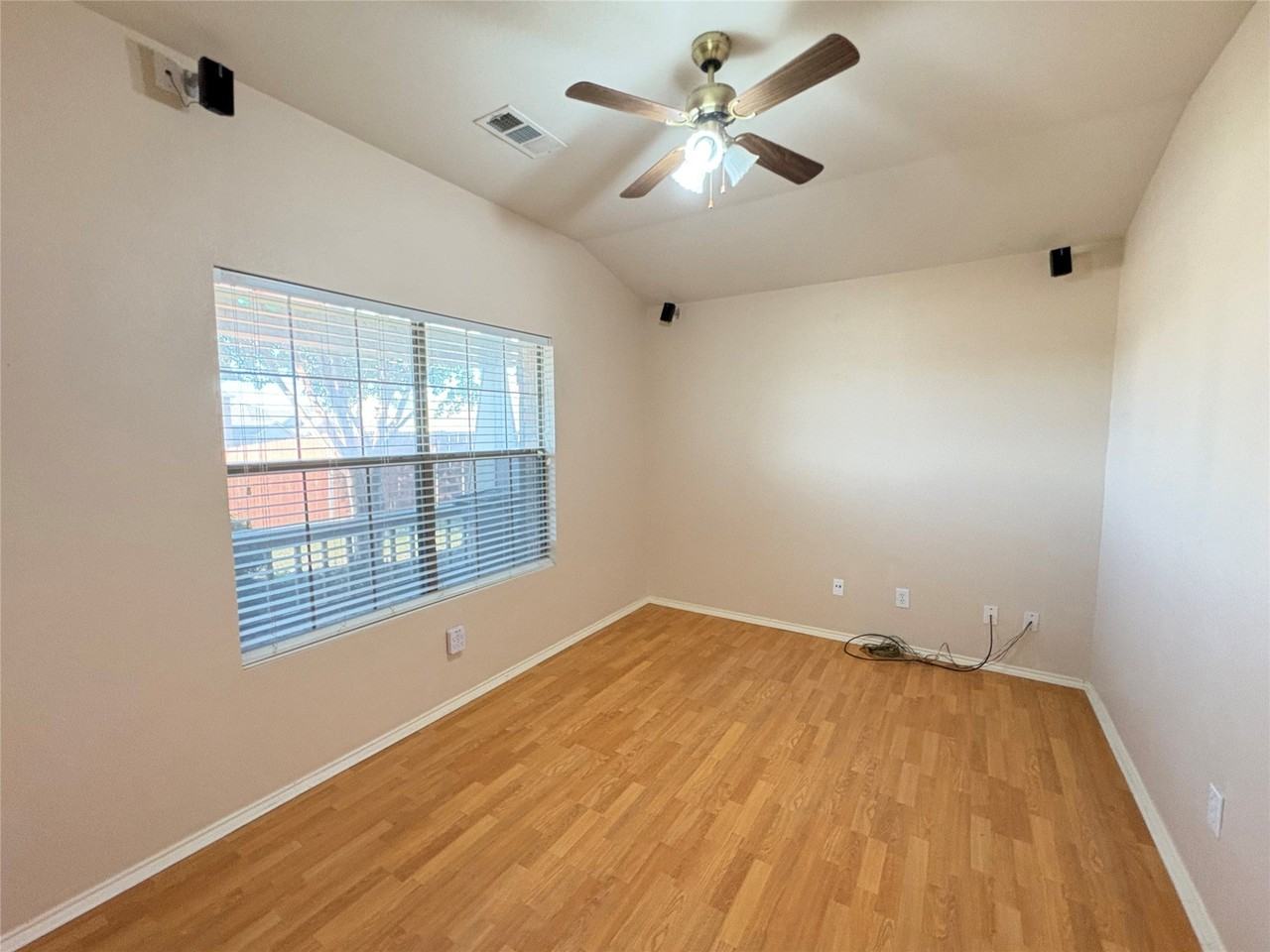 6069 Belmont Stakes Dr - Photo 2 of 17