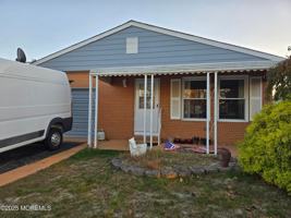 featured image of 10 Pine Valley Dr