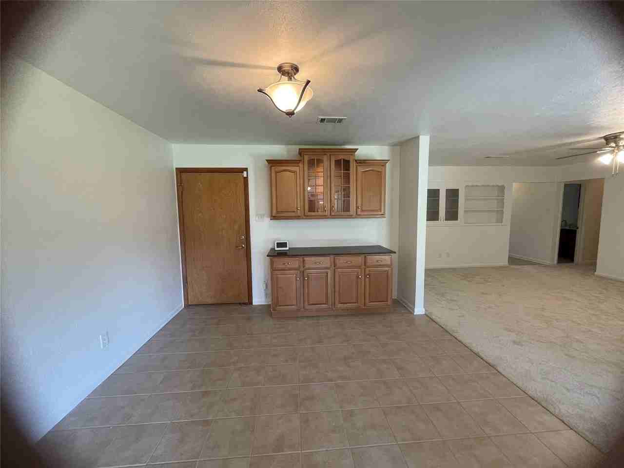 1915 Signet Dr - Photo 4 of 18