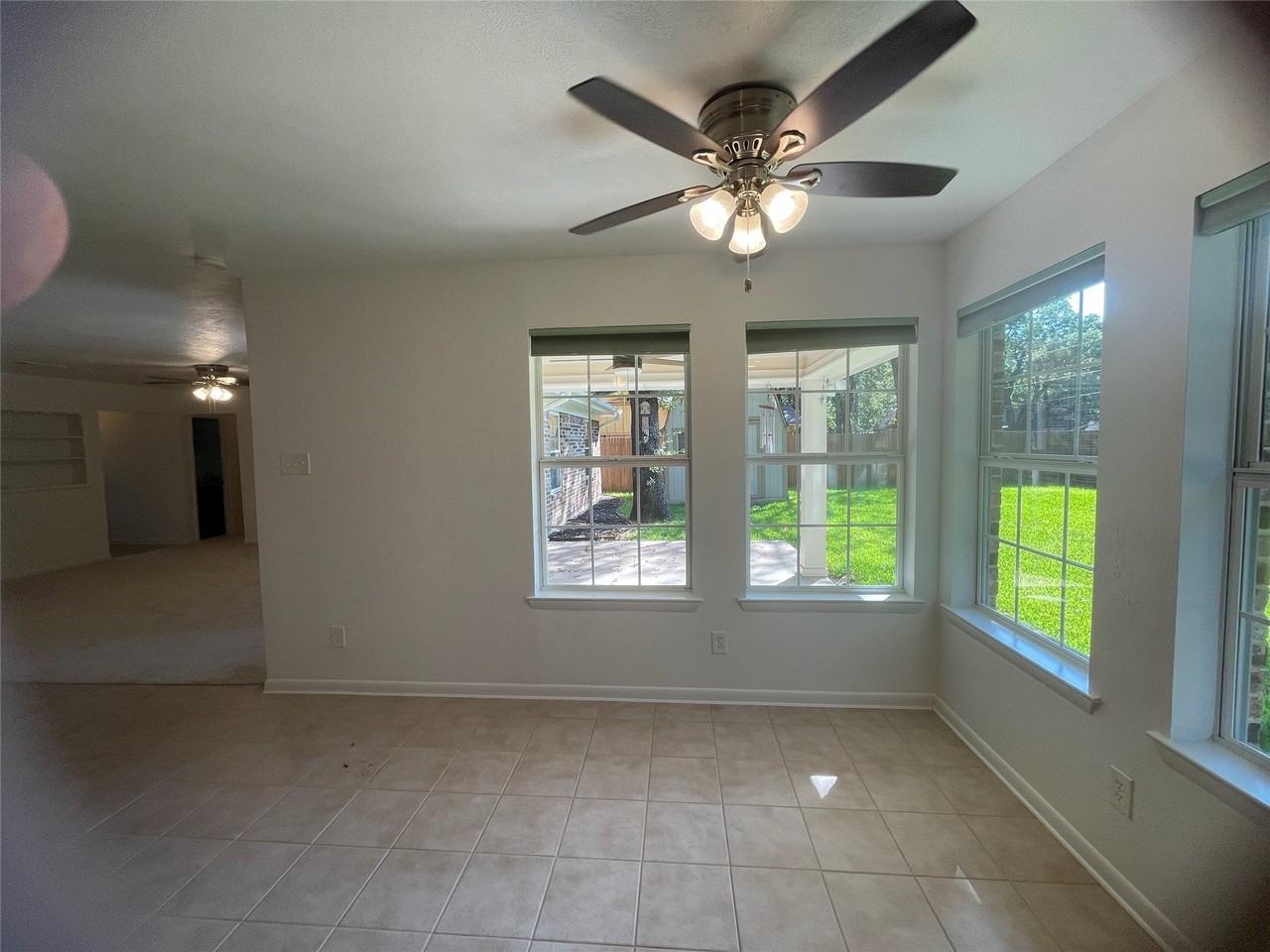 1915 Signet Dr - Photo 5 of 18