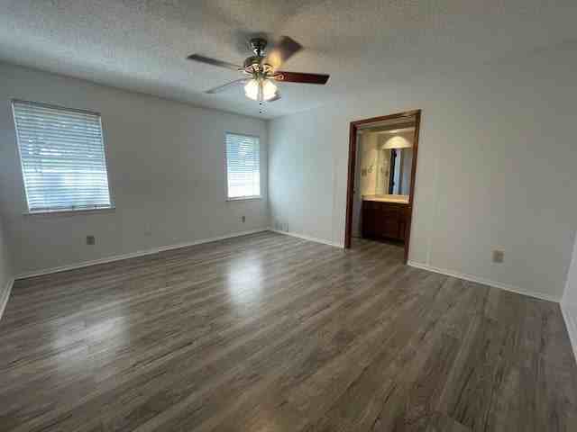 8116 Irish Dr - Photo 5 of 27