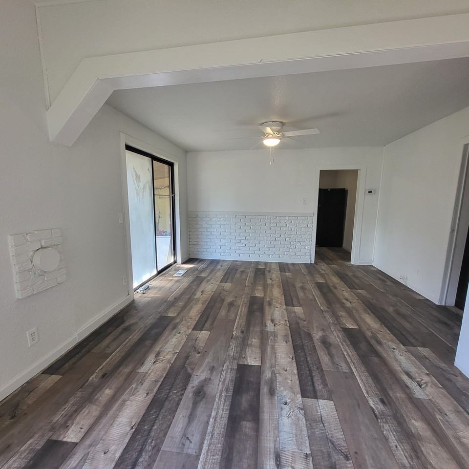 825 Cedar St - Photo 4 of 16