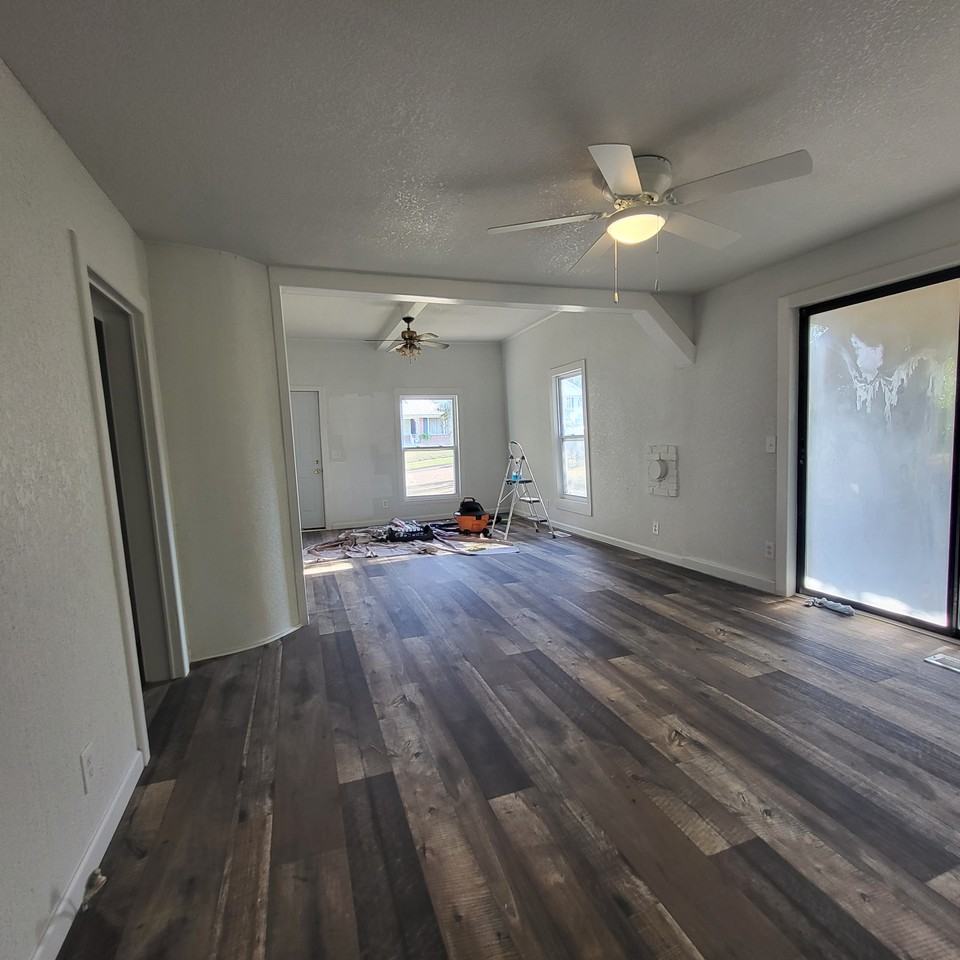 825 Cedar St - Photo 5 of 16