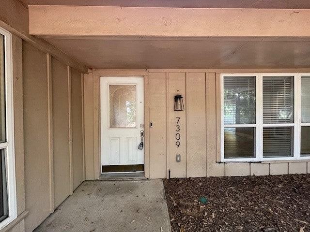 7309 Cedar Ct - Photo 3 of 33