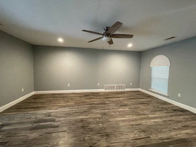 7309 Cedar Ct - Photo 6 of 33