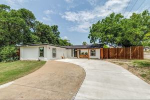 featured image of 3657 High Vista Dr
