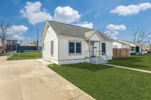 408 W Avenue F - Photo 1 of 1