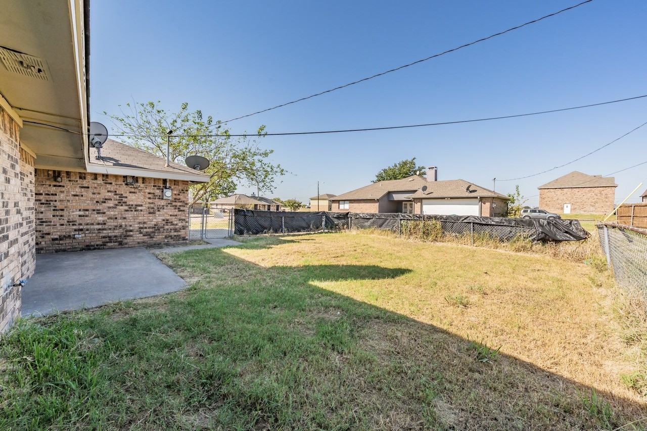 309 Creekside Dr - Photo 6 of 40