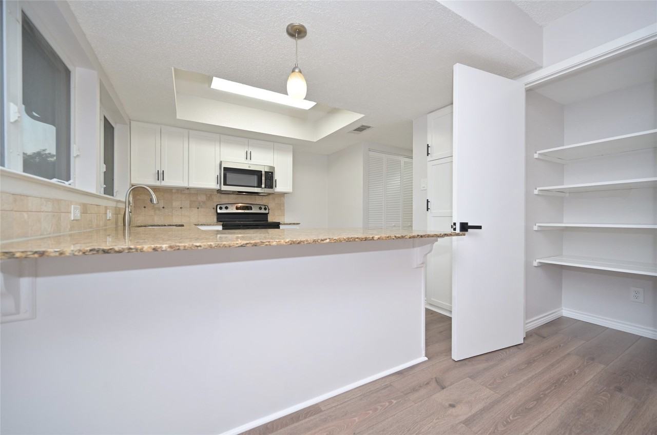 378 Westview Ter - Photo 6 of 40