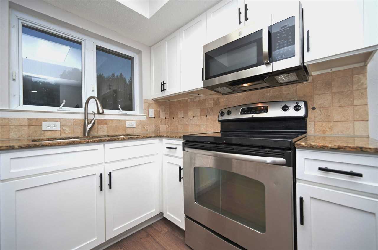 378 Westview Ter - Photo 7 of 40