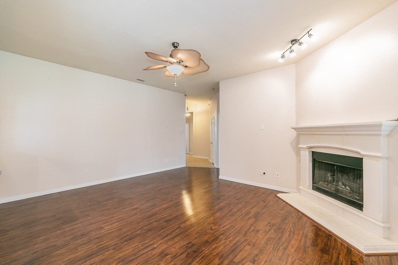 4316 Wood Stone Cir - Photo 4 of 40