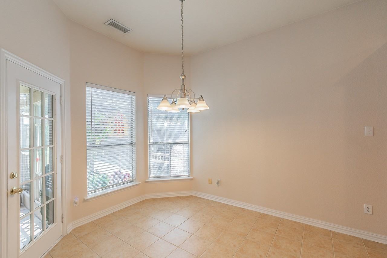 4316 Wood Stone Cir - Photo 6 of 40