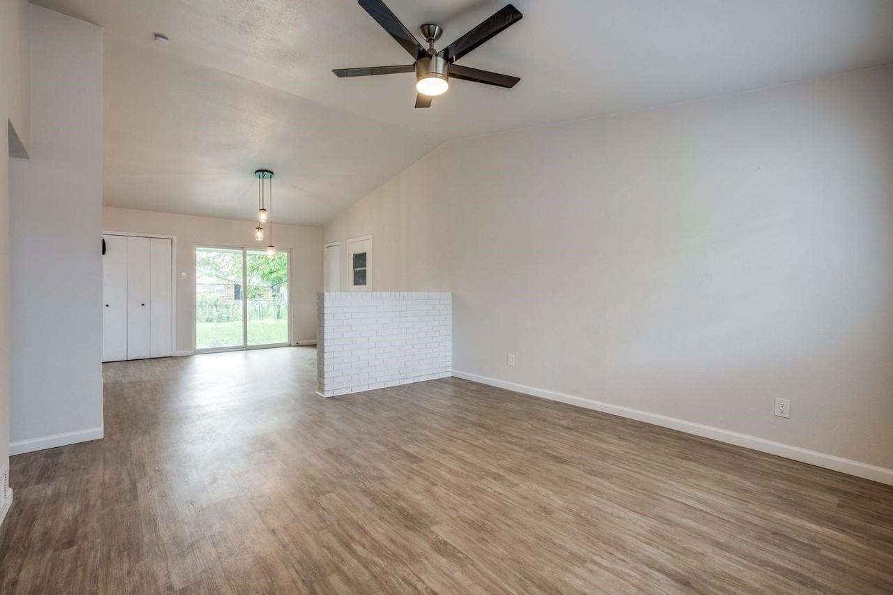 203 North Forest Crest Drive - Photo 6 of 25