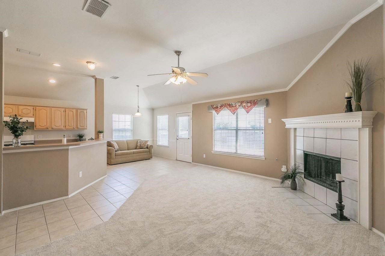 8301 Clearbrook Drive - Photo 3 of 28