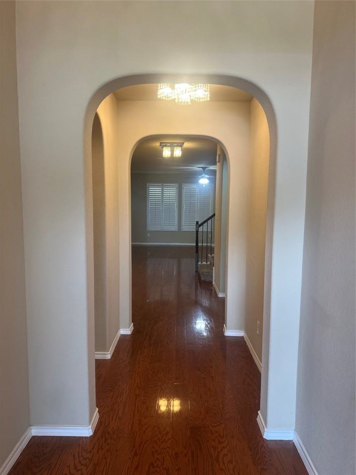 1820 Jacona Trail - Photo 2 of 20