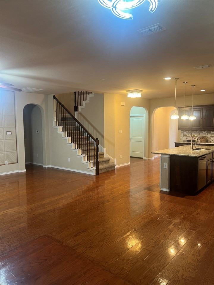 1820 Jacona Trail - Photo 4 of 20