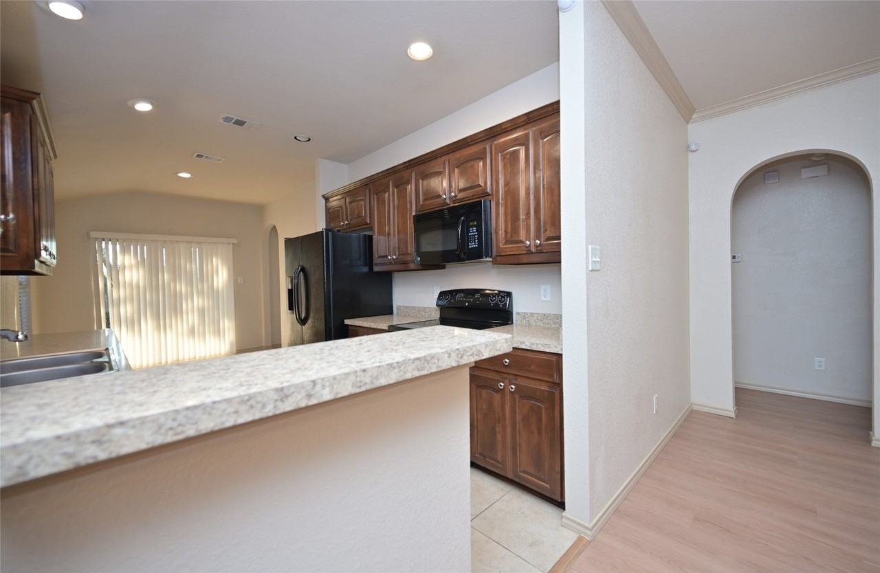 5113 Britton Ridge Ln - Photo 4 of 40