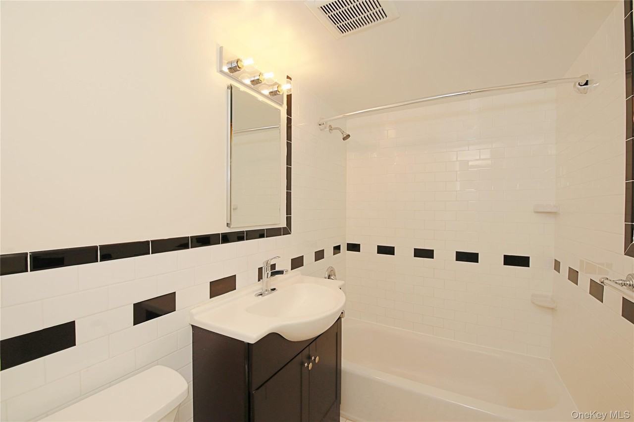 121 Vincent Ave - Photo 5 of 19