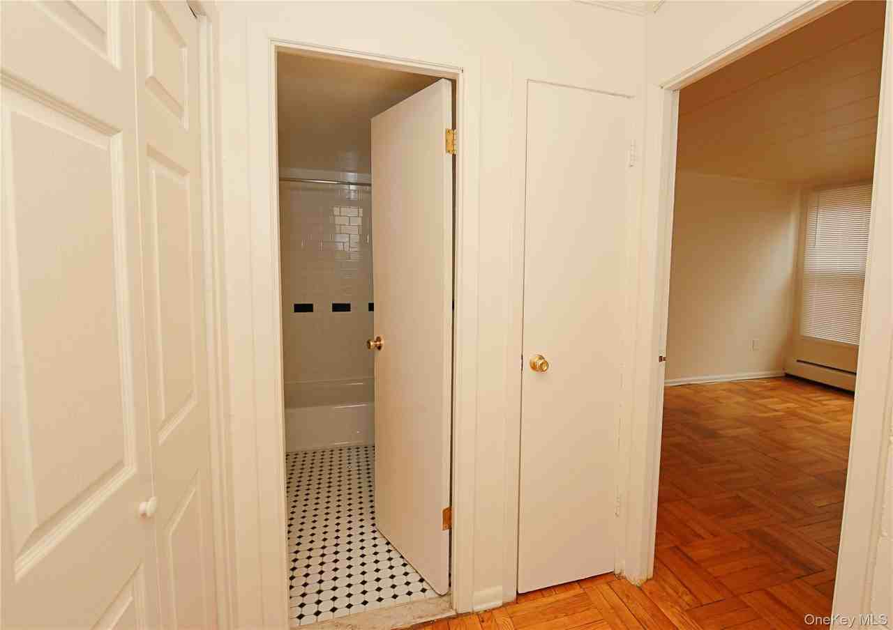 121 Vincent Ave - Photo 7 of 19