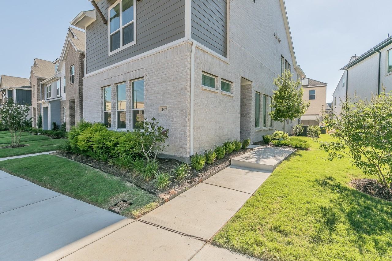 4357 Union St - Photo 6 of 40