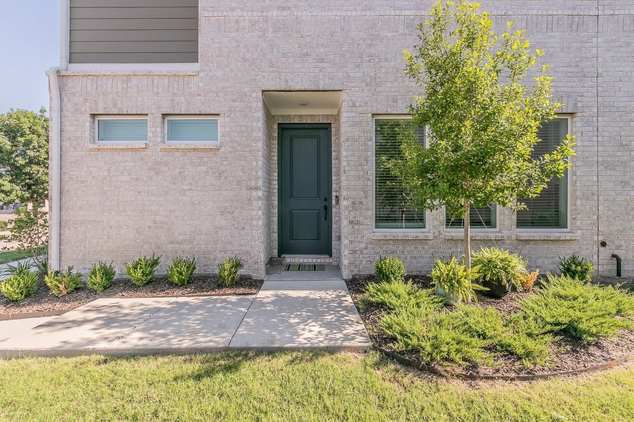 4357 Union St - Photo 7 of 40