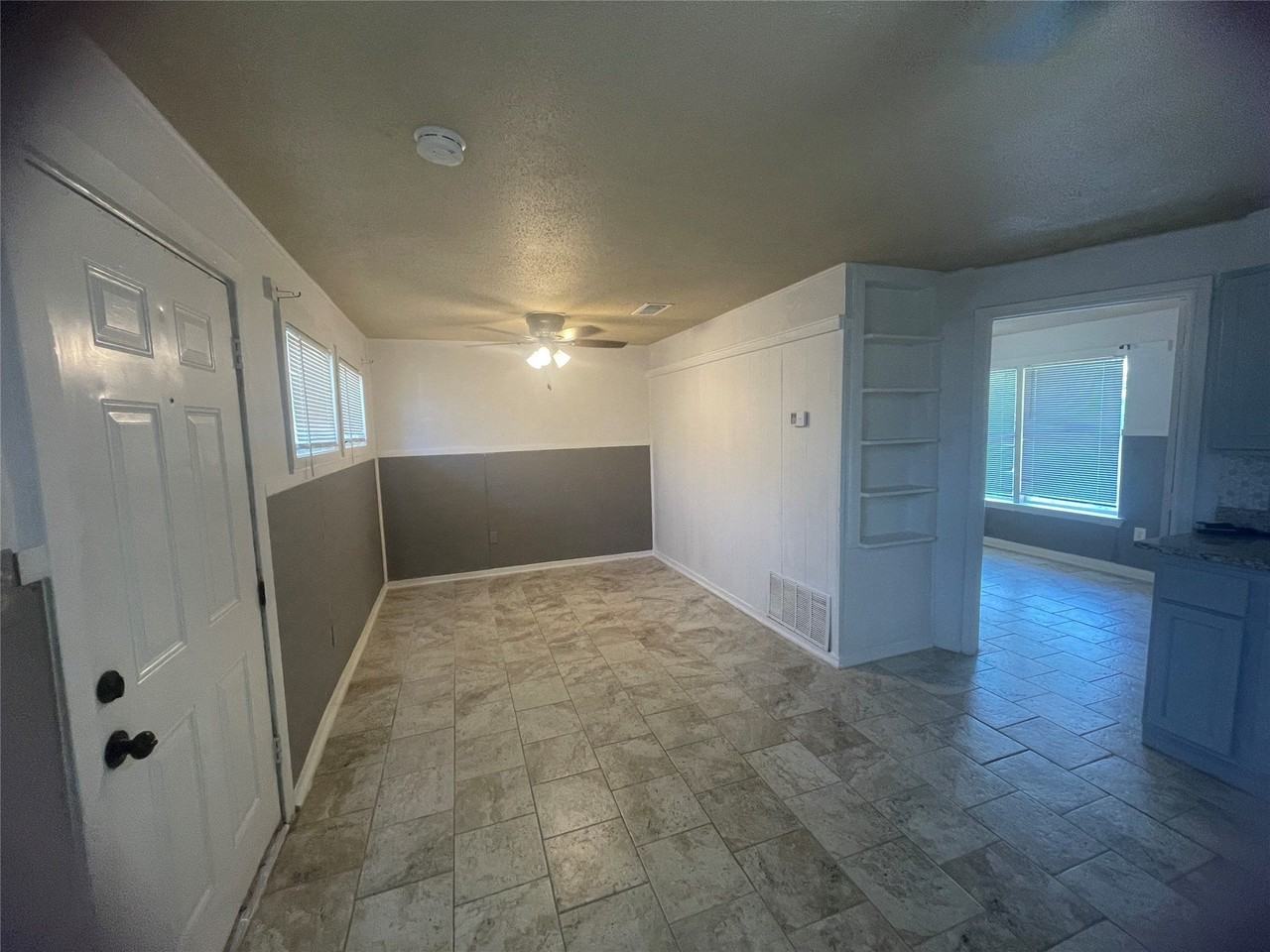 8339 White Settlement Rd - Photo 2 of 9