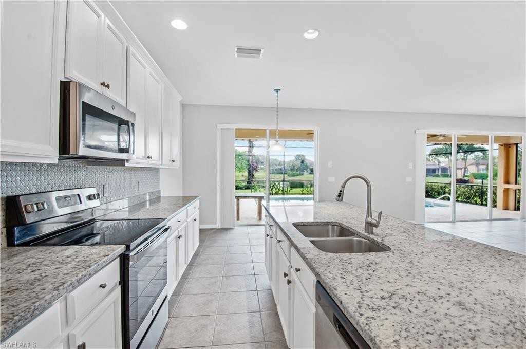 2133 Fairmont Ln - Photo 4 of 31