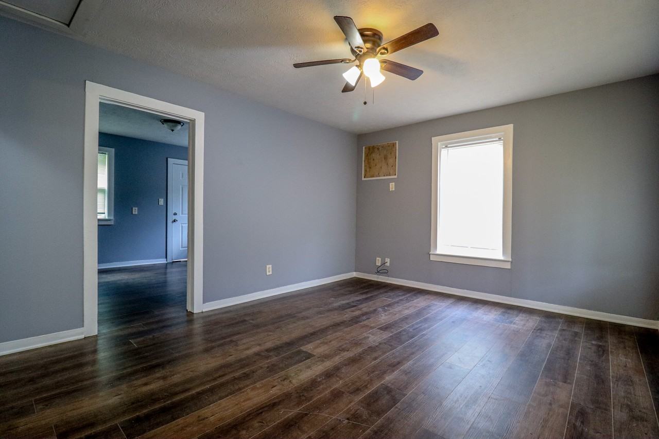 3051 W Crockett St - Photo 3 of 23