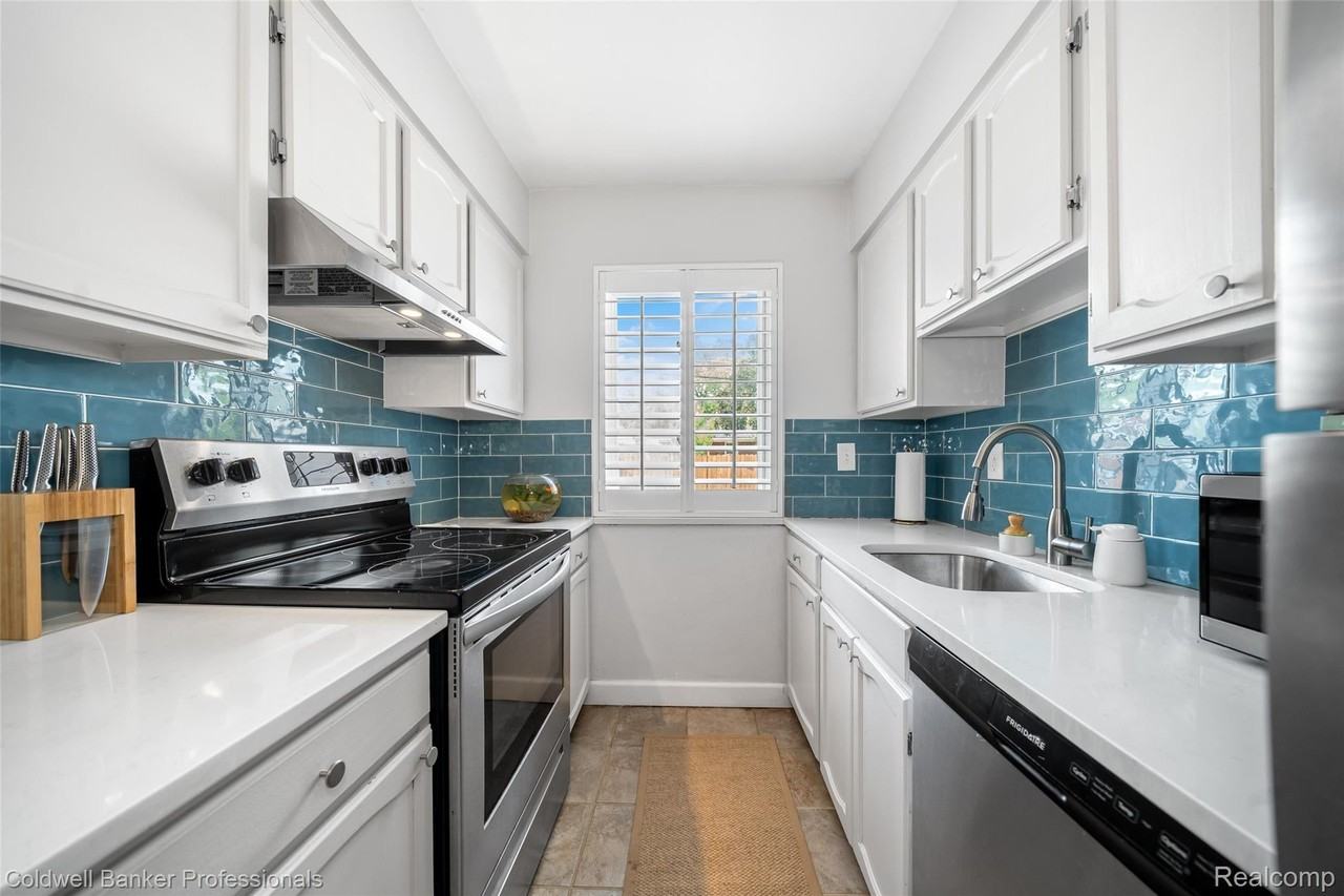 1721 E 14 Mile Rd - Photo 7 of 17