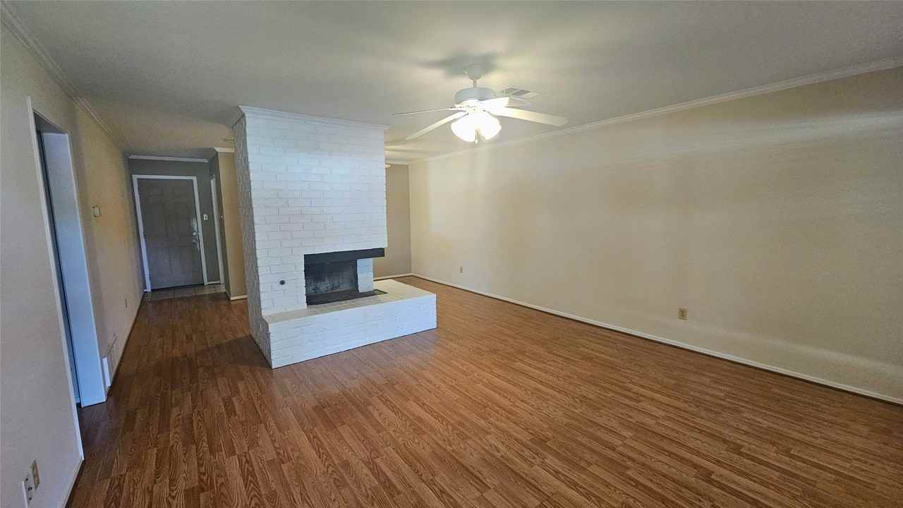 801 Livingston Dr - Photo 6 of 15