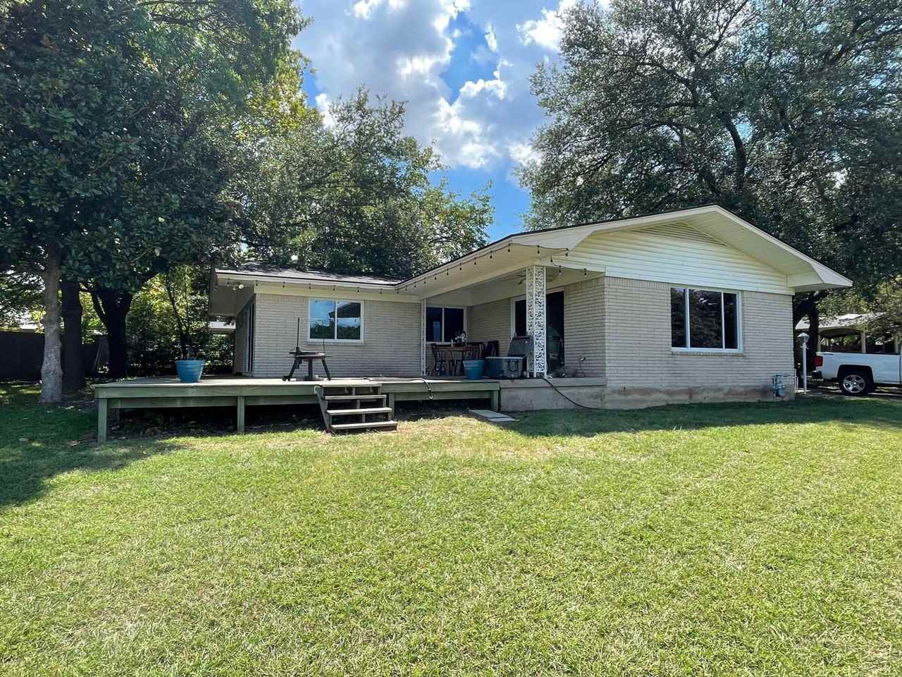 1864 Chris Craft Dr - Photo 2 of 25