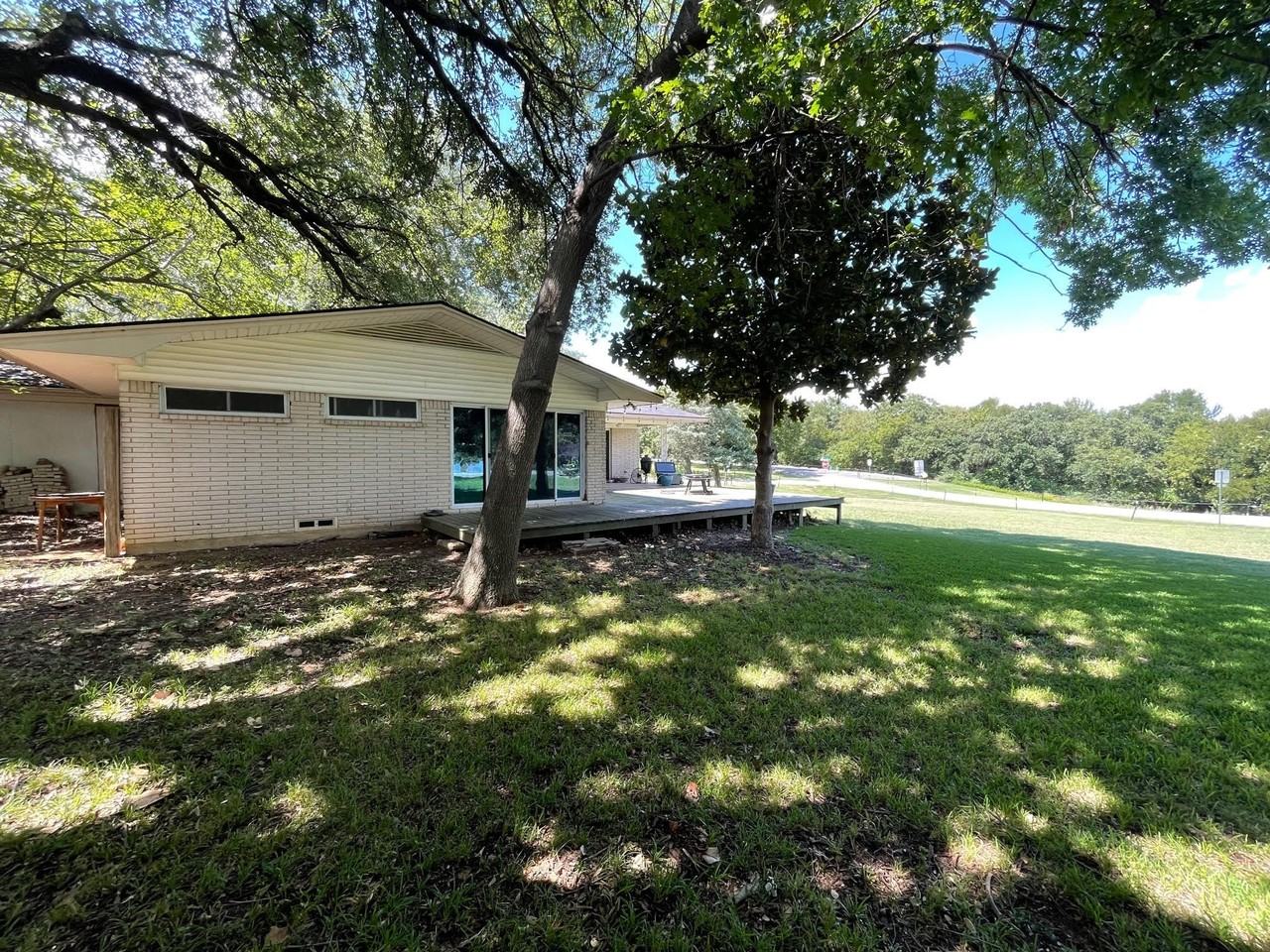 1864 Chris Craft Dr - Photo 4 of 25