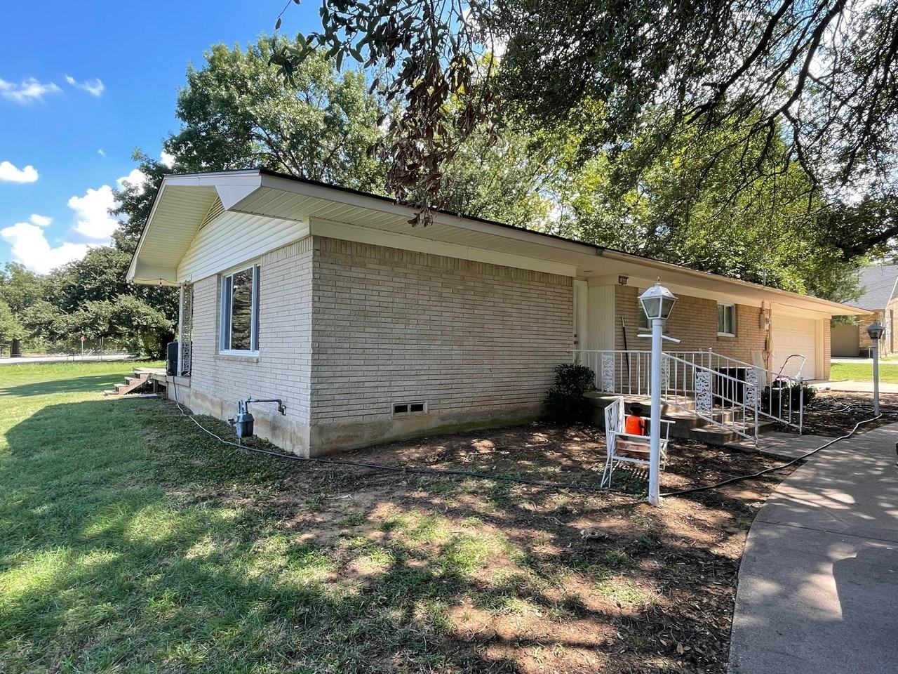 1864 Chris Craft Dr - Photo 5 of 25