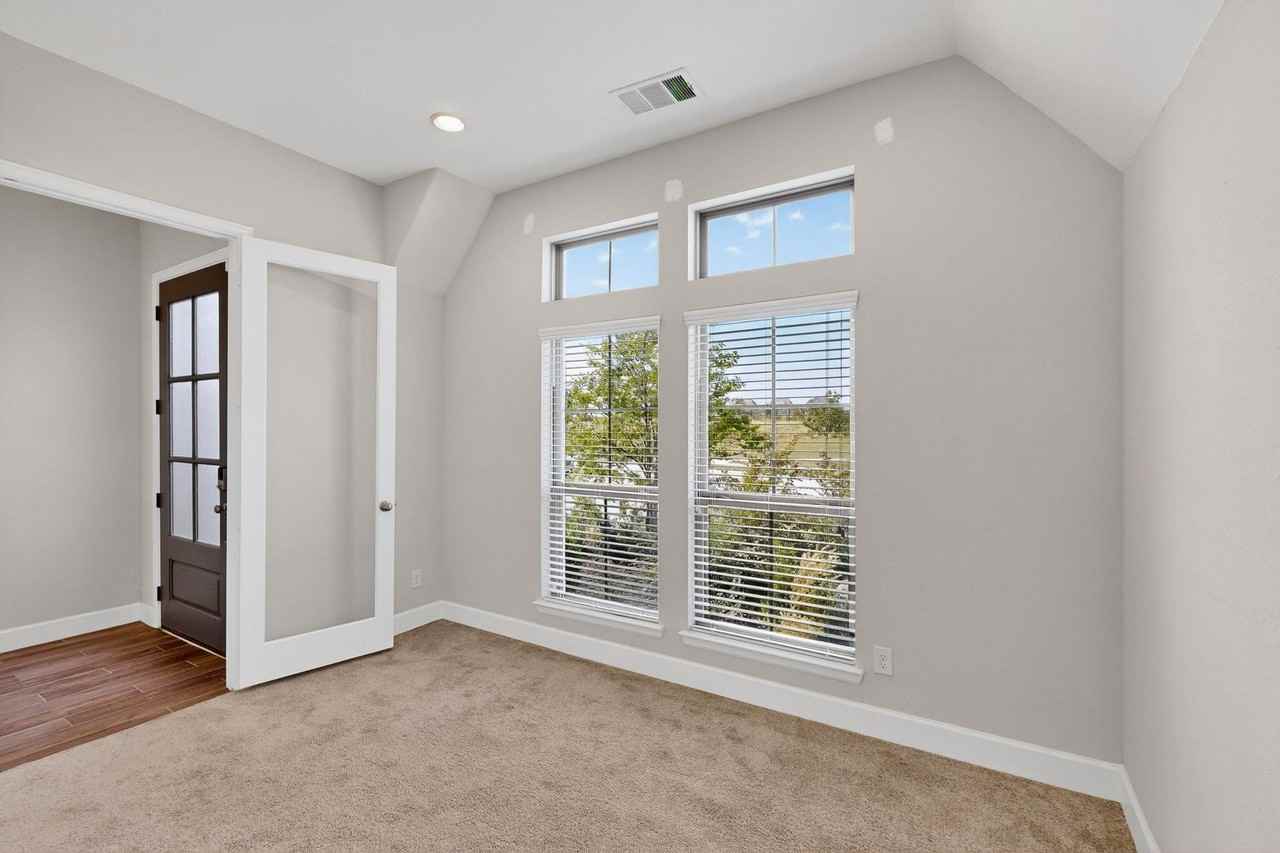 1419 Misty Pasture Way - Photo 6 of 40