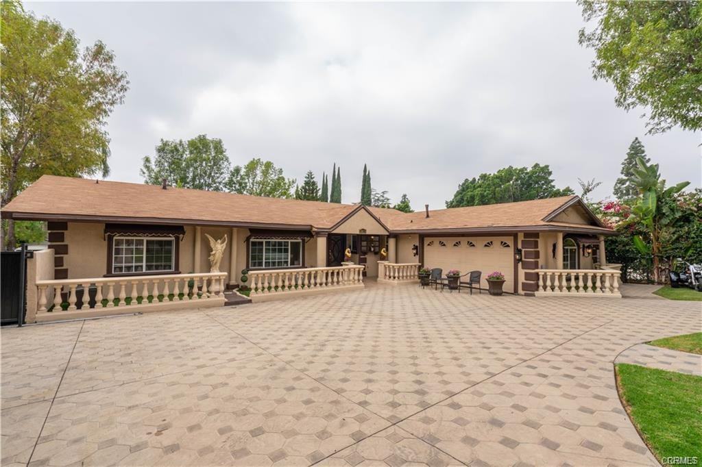 18834 Devonshire Street - Photo 3 of 39